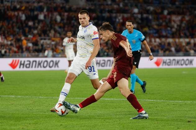 A.S. Roma v Dynamo Kyiv - UEFA Europa League 2024 25 League Phase MD3 Roma s Niccolo Pisilli and Dynamo Kyiv s Mykola Mykhailenko play during the UEFA Europa League 2024 25 League Phase MD3 match between AS Roma and FC Dynamo Kyiv at Stadio Olimpico in Rome, Italy, on October 24, 2024. Rome Italy  Copyright: xCiroxDexLucax originalFilename:deluca-romavdyn241024_npsCG.jpg