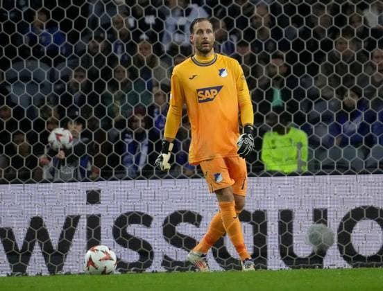 PRT, UEFA Europa League, FC Porto vs Hoffenheim 24 10 2024, Estadio Do Dragao, Porto, PRT, UEFA Europa League, FC Porto vs Hoffenheim , pictured goalkeeper Oliver Baumann Hoffenheim nordphotoxGmbHx xBratic nph00250