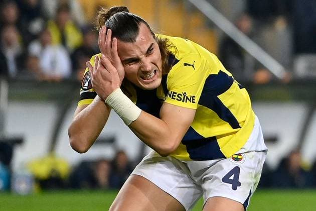 Ã?aglar Söyüncü of Fenerbahce S.K. appeals Fenerbahce v Manchester United, ManU UEFA Europa League, Group Stage, Football, Sukru Saracoglu Stadium, Istanbul, Turkey, 24 Oct 2024 EDITORIAL USE ONLY No use with unauthorised audio, video, data, fixture lists, club league logos or live services. Online in-match use limited to 120 images, no video emulation. No use in betting, games or single club league player publications. Copyright: xAlexxNicodim Shutterstockx 14801667gy