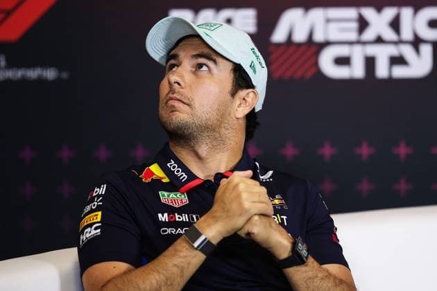PEREZ Sergio (mex), Red Bull Racing RB20, portrait press conference, PK, Pressekonferenz during the Formula 1 Gran Premio de la Ciudad de Mexico 2024, 20th round of the 2024 Formula One World Championship, WM, Weltmeisterschaft from October 25 to 27, 2024 on the Autodromo Hermanos Rodriguez, in Mexico City, Mexico - F1 - MEXICO CITY GRAND PRIX 2024 DPPI Panoramic 241024_R20_MESSICO_DP_EA013461