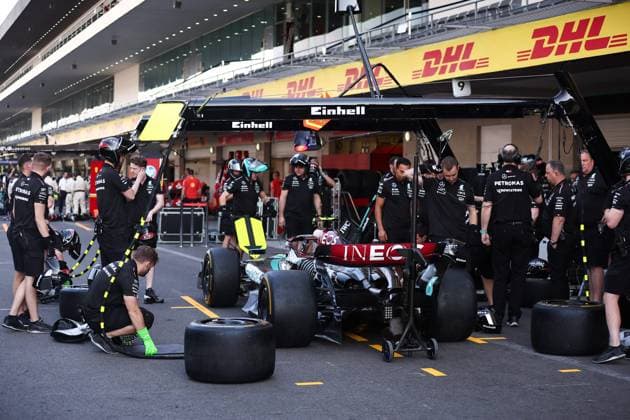 Mercedes AMG F1 Team pit stop practice during the Formula 1 Gran Premio de la Ciudad de Mexico 2024, 20th round of the 2024 Formula One World Championship, WM, Weltmeisterschaft from October 25 to 27, 2024 on the Autodromo Hermanos Rodriguez, in Mexico City, Mexico - F1 - MEXICO CITY GRAND PRIX 2024 DPPI Panoramic  241025_R20_MESSICO_DP_EA027520