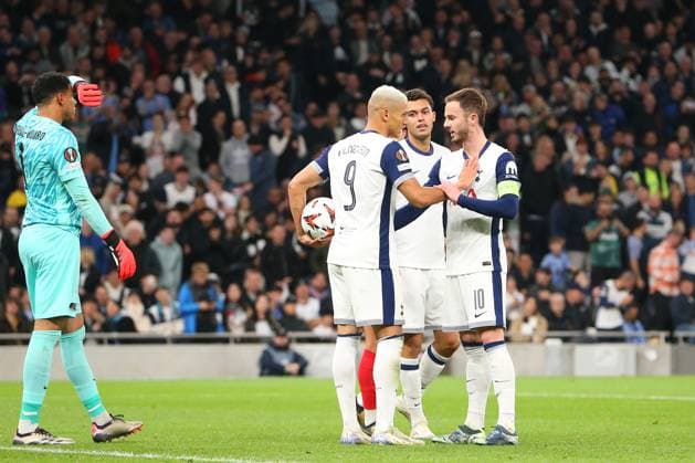24th October 2024; Tottenham Hotspur Stadium, London, England; UEFA Europa League Football, Tottenham Hotspur versus AZ Alkmaar; Richarlison and James Maddison of Tottenham Hotspur discuss who will take the penalty kick in the 51st minute with Maddison winning out. But Maddison eventually gives the ball back to Richarlison for the penalty kick.  ActionPlus12706962 KatiexChan