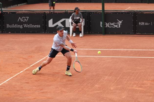 RECORD DATE NOT STATED Mateus alves advances to the quarterfinals of the ATP, Tennis Herren challenger curitiba Curitiba (pr) 10 24 2024- tennis atp challenger curitiba mateus alves karue sell- in the duel between brazilian tennis players mateus alves beat karue sell by 7 6, 3 6 and 7 5 and advanced to the quarterfinals, match played on the graciosa country club court on the afternoon of this thursday, october 24, 2024. (Foto: Edson De Souza Thenews2 imago images)  Copyright: xEdsonxdexSouzax