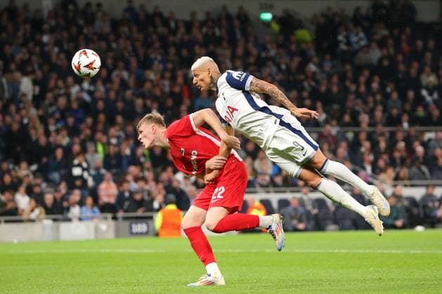 24th October 2024; Tottenham Hotspur Stadium, London, England; UEFA Europa League Football, Tottenham Hotspur versus AZ Alkmaar; Richarlison of Tottenham Hotspur attempts a diving header over Maxim Dekker of AZ Alkmaar.  ActionPlus12707039 KatiexChan