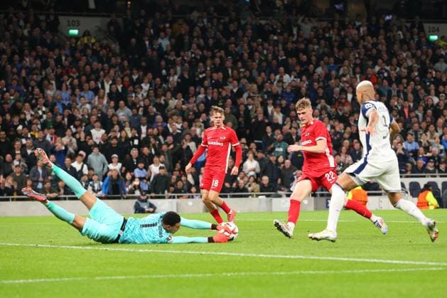 24th October 2024; Tottenham Hotspur Stadium, London, England; UEFA Europa League Football, Tottenham Hotspur versus AZ Alkmaar; Brennan Johnson of Tottenham Hotspur crosses but a diving goalkeeper Rome-Jayden Owusu-Oduro of AZ Alkmaar gets to the ball to intercept ahead of an oncoming Richarlison of Tottenham Hotspur.  ActionPlus12707043 KatiexChan