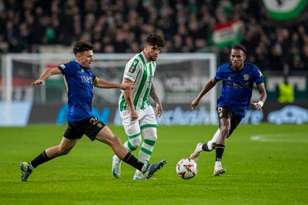 Ferencvarosi TC v OGC Nice - UEFA Europa League 2024 25 League Phase MD3 Tom Louchet of OGC Nice competes for the ball with Kady of FTC during the UEFA Europa League match at Groupama Arena in Budapest, Hungary, on October 24, 2024. Budapest Hungary  Copyright: xRobertxSzaniszlox originalFilename:szaniszlo-notitle241024_npZm8.jpg