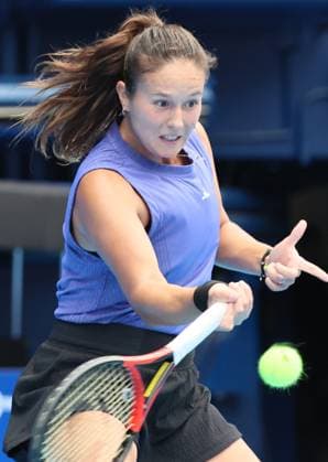 October 25, 2024, Tokyo , Japan - Daria Kasatkina of Russia returns the ball against Sofia Kenin of the United States at the quarter final match of the Toray Pan Pacific Open tennis tournament at the Ariake Colosseum in Tokyo on Friday, October 25, 2024. Kenin defeated Kasatkina. (photo by Yoshio Tsunoda AFLO) Noxthirdxpartyxsales  (0775234024st)