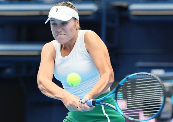 October 25, 2024, Tokyo , Japan - Sofia Kenin of the United States returns the ball against Daria Kasatkina of Russia at the quarter final match of the Toray Pan Pacific Open tennis tournament at the Ariake Colosseum in Tokyo on Friday, October 25, 2024. Kenin defeated Kasatkina. (photo by Yoshio Tsunoda AFLO) Noxthirdxpartyxsales  (0775234037st)