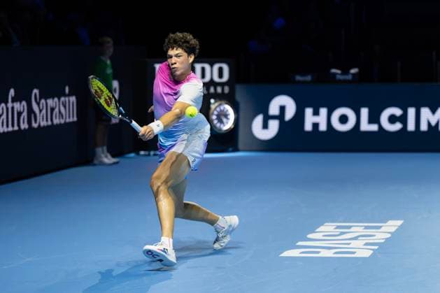 25th October 2024; St. Jakobshalle, Basel, Switzerland; ATP, Tennis Herren 500 Swiss Indoors Basel Tennis, Day 5; Ben Shelton (USA) in action against Andrey Rublev (RUS) in the quarter finals  ActionPlus12707340 DavidxEmm