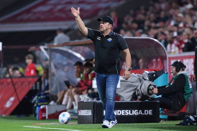 Soccer 2 Bundesliga 10 Matchday 1 FC Köln SC Paderborn 07 on 25 10 2024 at RheinEnergieStadion in Cologne Lukas Kwasniok Coach Head Coach Paderborn DFL regulations prohibit any use of photographs as image sequences and or quasi video xRx