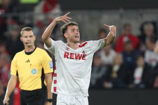Luca Waldschmidt 1 FC Koeln gestures, gestures during the 2 Bundesliga match between 1 FC Koeln and SC Paderborn 07, RheinEnergieStadion on October 25, 2024 in Cologne, Germany Photo by Oliver Kaelke DeFodi Images Luca Waldschmidt 1 FC Koeln gestures during the 2 Bundesliga match between 1 FC Koeln and SC Paderborn 07 at RheinEnergieStadion on October 25, 2024 in Cologne, Germany Photo by Oliver Kaelke DeFodi Images DFL regulations prohibit any use of photographs as image sequences and or quasi video not used in POL SRB CRO FRA GBR NED ITA USA Defodi 678 2024 10 25 OK FCKSCP 0818 Defodi-678 not used in POL SRB CRO FRA GBR NED ITA USA DFL regulations prohibit any use of photographs as image sequences and or quasi-video.