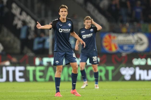 Luis Engelns SC Paderborn gestures, gestures during the 2 Bundesliga match between 1 FC Koeln and SC Paderborn 07, RheinEnergieStadion on October 25, 2024 in Cologne, Germany Photo by Oliver Kaelke DeFodi Images Luis Engelns SC Paderborn gestures during the 2 Bundesliga match between 1 FC Koeln and SC Paderborn 07 at RheinEnergieStadion on October 25, 2024 in Cologne, Germany Photo by Oliver Kaelke DeFodi Images DFL regulations prohibit any use of photographs as image sequences and or quasi video not used in POL SRB CRO FRA GBR NED ITA USA Defodi 678 2024 10 25 OK FCKSCP 0846 Defodi-678 not used in POL SRB CRO FRA GBR NED ITA USA DFL regulations prohibit any use of photographs as image sequences and or quasi-video.