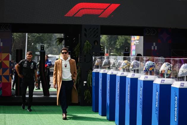 RUSSELL George (gbr), Mercedes AMG F1 Team W15, portrait during the Formula 1 Gran Premio de la Ciudad de Mexico 2024, 20th round of the 2024 Formula One World Championship, WM, Weltmeisterschaft from October 25 to 27, 2024 on the Autodromo Hermanos Rodriguez, in Mexico City, Mexico - F1 - MEXICO CITY GRAND PRIX 2024 DPPI Panoramic  241025_R20_MESSICO_DP_AV6_1165
