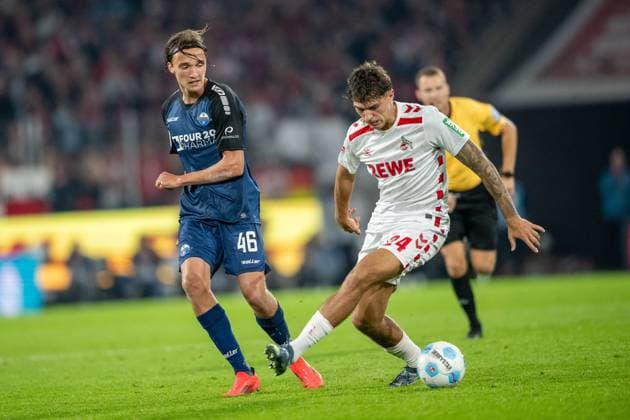25 10 2024, Soccer 2 Bundesliga, Season 2024 2025, Matchday 10, 1 FC Köln vs SC Paderborn at RheinEnergieStadion in Cologne duel between Luis Engels SC Paderborn, 46 and Julian Pauli 1 FC Koeln, 24 Important note In accordance with the regulations of the DFL German Football League and the DFB German Football Association, it is prohibited to utilize or have utilized photographs taken in the stadium and or of the match in the form of sequential images and or video-like photo series Foto Kirchner Media TH Copyright: xKirchner-Media THx