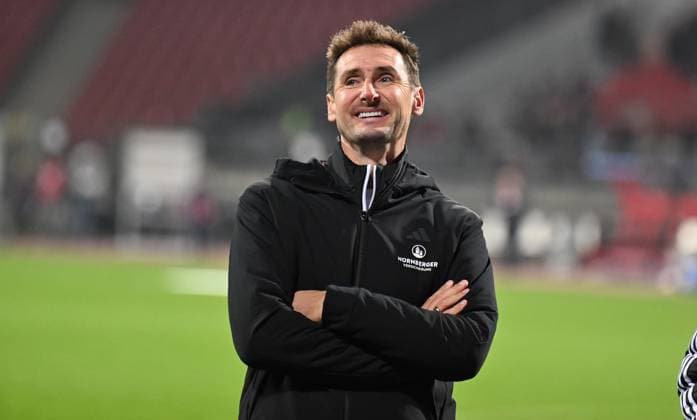 Sport Themen der Woche KW43 Sport Bilder des Tages 25.10.2024 - Fussball - Saison 2024 2025 - 2. Fussball - Bundesliga - 10. Spieltag: 1. FC Nürnberg FCN ( Club ) - SSV Jahn Regensburg - Sportfoto Zink - xwoxzix - DFL regulations prohibit any use of photographs as image sequences and or quasi-video - only for editorial use - Miroslav Miro Klose ( Trainer 1. FC Nürnberg FCN ) Jubel Freude nach Spielende *** 25 10 2024 Soccer Season 2024 2025 2 Soccer Bundesliga 10 Matchday 1 FC Nürnberg FCN Club SSV Jahn Regensburg Sportfoto Zink xwoxzix DFL regulations prohibit any use of photographs as image sequences and or quasi video only for editorial use Miroslav Miro Klose Trainer 1 FC Nürnberg FCN Jubel Freude nach Spielende