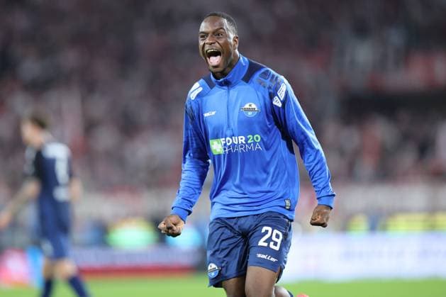 GER, 2 FBL 1 FC Koeln vs SC Paderborn 25 10 2024, Rheinenergie Stadion, Koeln, GER, 2 FBL 1 FC Koeln vs SC Paderborn, in the picture after the end of the match the Paderborn players are happy about the victory Ilyas Ansah Paderborn 29 , nordphotoxGmbHx xMeuter nph00351