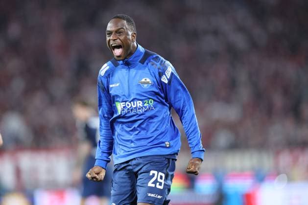 GER, 2 FBL 1 FC Koeln vs SC Paderborn 25 10 2024, Rheinenergie Stadion, Koeln, GER, 2 FBL 1 FC Koeln vs SC Paderborn, in the picture after the end of the match the Paderborn players are happy about the victory Ilyas Ansah Paderborn 29 , nordphotoxGmbHx xMeuter nph00351