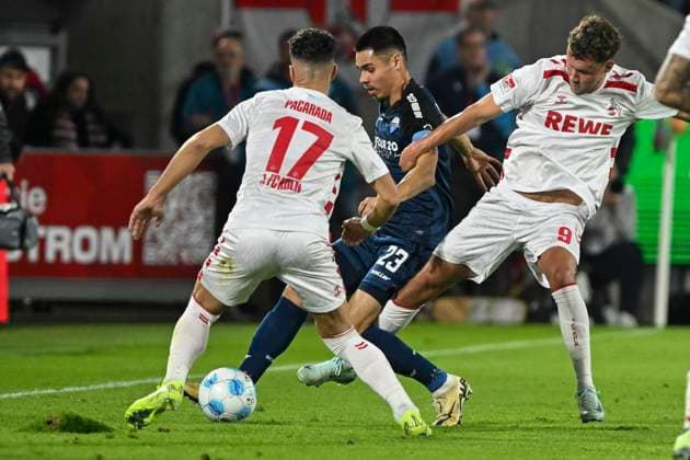 from left in duel Leart Pacarada Koeln 17 Raphael Obermair Paderborn 23 Luca Waldschmidt Koeln 9 25 10 2024 Soccer 1 FC Koeln vs SC Paderborn 07, Rheinenergiestadion, Koeln, DFB DFL REGULATIONS PROHIBIT ANY USE OF PHOTOGRAPHS AS IMAGE SEQUENCES AND OR QUASI VIDEO NRW Germany Copyright: xpepphotox xHorstxMauelshagenx pep00321, pep_20241025_hm_0267