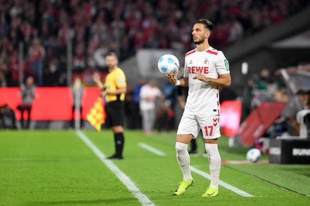 Leart Paqarada Pacarada 1 FC Koeln throw in during the 2 Bundesliga match between 1 FC Köln and SC Paderborn 07 at RheinEnergieStadion on October 25, 2024 in Cologne, Germany Photo by Ralf Treese DeFodi Images Leart Paqarada Pacarada 1 FC Koeln throw in during the 2 Bundesliga match between 1 FC Köln and SC Paderborn 07 at RheinEnergieStadion on October 25, 2024 in Cologne, Germany Photo by Ralf Treese DeFodi Images DFB DFL REGULATIONS PROHIBIT ANY USE OF PHOTOGRAPHS AS IMAGE SEQUENCES AND OR QUASI VIDEO not used in POL SRB CRO FRA GBR NED ITA USA Defodi 521 KOEPAD20241025 051 Defodi-521 not used in POL SRB CRO FRA GBR NED ITA USA DFB DFL REGULATIONS PROHIBIT ANY USE OF PHOTOGRAPHS AS IMAGE SEQUENCES AND OR QUASI-VIDEO.