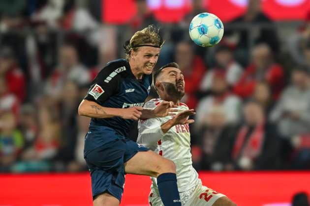 from left in duel Felix Götze Goetze Paderborn 20 Sargis Adamyan Koeln 23 25 10 2024 Soccer 1 FC Koeln vs SC Paderborn 07, Rheinenergiestadion, Koeln, DFB DFL REGULATIONS PROHIBIT ANY USE OF PHOTOGRAPHS AS IMAGE SEQUENCES AND OR QUASI VIDEO NRW Germany Copyright: xpepphotox xHorstxMauelshagenx pep00321, pep_20241025_hm_0838