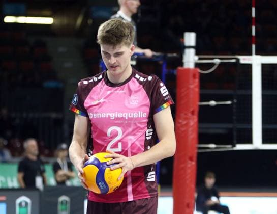 Maxim KUENITZ KWh , He Volleyballl, Bundesliga 2024 25 WWK Volleys Herrsching vs Energiequelle Netzhoppers Koenigs Wusterhausen, Munich, BMW Park, 25 10 24 Copyright: WolfgangxFehrmann