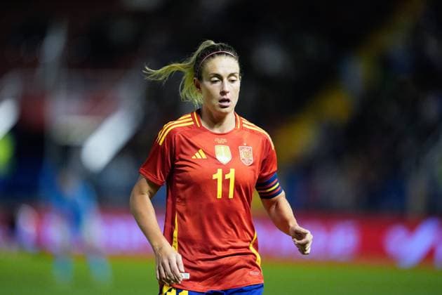 October 25, 2024, Badajoz, Almendralejo, SPAIN: Alexia Putellas of Spain looks on during the International Friendly, Länderspiel, Nationalmannschaft match played between Spain and Canada at Francisco de la Hera stadium on October 25, 2024, in Badajoz, Spain. Badajoz SPAIN - ZUMAa181 20241025_zaa_a181_267 Copyright: xJoaquinxCorcherox