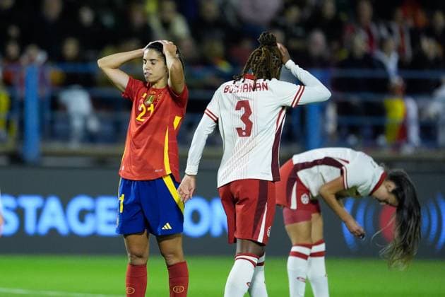 October 25, 2024, Badajoz, Almendralejo, SPAIN: Alba Redondo of Spain laments during the International Friendly, Länderspiel, Nationalmannschaft match played between Spain and Canada at Francisco de la Hera stadium on October 25, 2024, in Badajoz, Spain. Badajoz SPAIN - ZUMAa181 20241025_zaa_a181_269 Copyright: xJoaquinxCorcherox