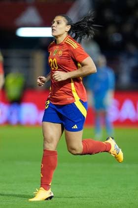 October 25, 2024, Badajoz, Almendralejo, SPAIN: Cristina Martin-Prieto of Spain in action during the International Friendly, Länderspiel, Nationalmannschaft match played between Spain and Canada at Francisco de la Hera stadium on October 25, 2024, in Badajoz, Spain. Badajoz SPAIN - ZUMAa181 20241025_zaa_a181_281 Copyright: xJoaquinxCorcherox