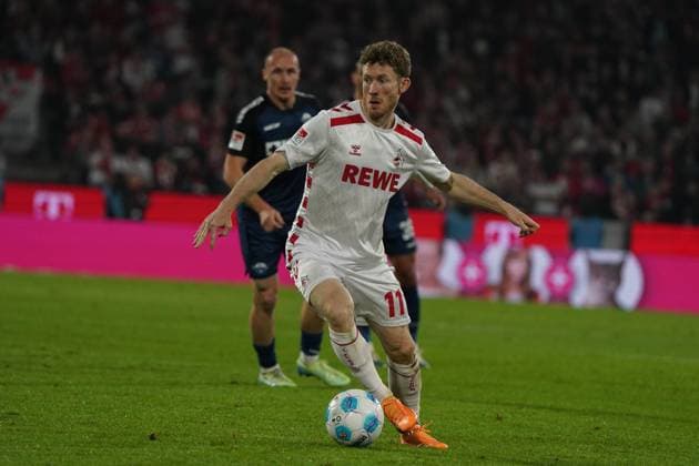 Football, 2 BL Season 2024 2025, 1 FC Köln SC Paderborn RheinenergieStadion Köln Florian Kainz FC Köln, action, single image