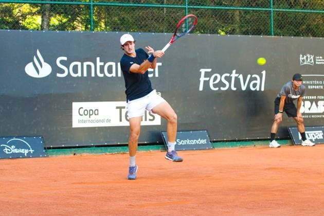 ATP, Tennis Herren challenger curitiba brazilian duel for the quarterfinals Curitiba (pr), 10 25 2024- tennis atp challenger curitiba gustavo heide mateus alves- brazilian duel for the quarterfinals at the atp challenger curitiba tennis player gustavo heide beat his compatriot mateus alves 6 3 6 7 6 2 on the graciosa country club court on the afternoon of this friday, october 25, 2024. (Foto: Edson De Souza Thenews2 imago images) SPO  Copyright: xEdsonxTeodoroxDexSouzax
