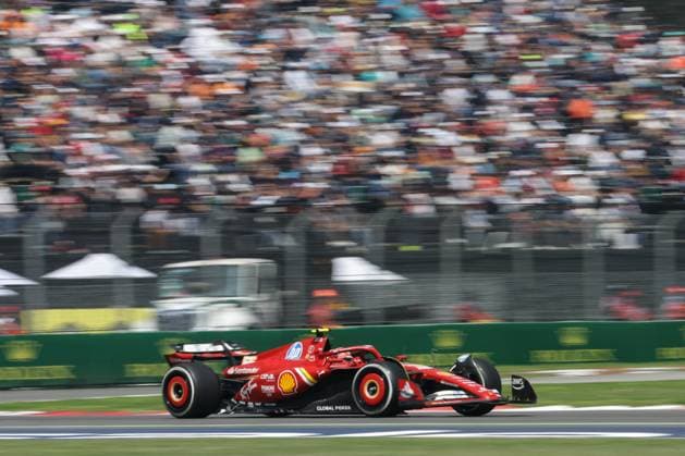 (241026) -- MEXICO CITY, Oct. 26, 2024 -- Ferrari s Spanish driver Carlos Sainz competes during a practice session of the 2024 Formula One Mexico City Grand Prix at the Hermanos Rodriguez Circuit in Mexico City, Mexico, Oct. 25, 2024. (Photo by Xinhua) (SP)MEXICO-MEXICO CITY-F1-GRAND PRIX-PRACTICE SESSIONS FranciscoxCanedo 