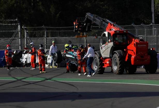 F1 Grand Prix of Mexico - Practice Mercedes-Petronas driver George Russell s car retires after hitting a wall during Practice 2 of the Formula 1 Mexico City Grand Prix in Mexico City, Mexico, on October 25, 2024. Mexico City Mexico City Mexico  Copyright: xGerardoxVieyrax originalFilename:vieyra-notitle241025_npCee.jpg