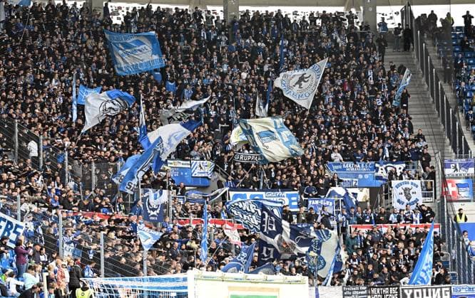 26 10 2024, xjhx, Soccer 2 Bundesliga, Karlsruher SC Hertha BSC Berlin emspor, v l Hertha FANS DFL DFB REGULATIONS PROHIBIT ANY USE OF PHOTOGRAPHS as IMAGE SEQUENCES and or QUASI VIDEO Karlsruhe