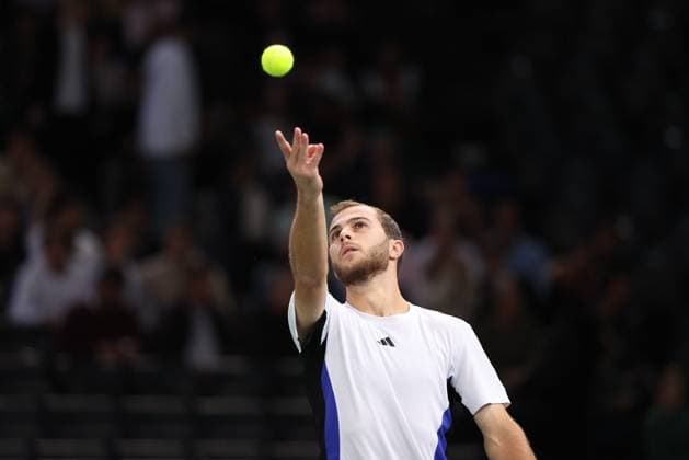 ROLEX PARIS MASTERS TENNIS 2024 Thierry Larret Maxppp. Tennis. Rolex Paris Masters. Accorhotels Arena, Paris (75), le 26 Octobre 2024. Qualifications : Marcos GIRON (USA) vs Hugo GASTON (FRA) Paris (75) ACCORHOTELS ARENA ILE DE FRANCE FRANCE  Copyright: xMAXPPPxThierryxLarretx TL_20241026_8001 0775460043st