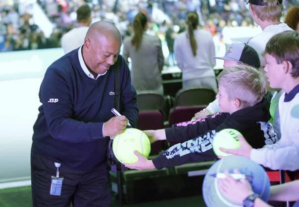 TENNIS - ATP, Tennis Herren Erste Bank Open VIENNA,AUSTRIA,26.OCT.24 - TENNIS - ATP World Tour, Erste Bank Open. Image shows referee Carlos Bernardes (BRA) and fans.  GEPAxpictures xWalterxLuger
