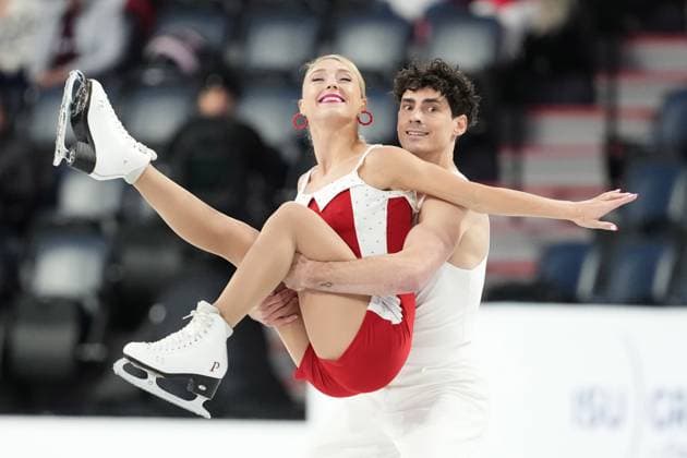 October 26, 2024, Halifax, Ns, Canada: Ice Dancers Piper Gilles and Paul Poirier, of Canada, compete in rhythm dance at the Skate Canada International Figure skating, Eiskunstlauf competition in Halifax on Saturday, October 26, 2024. Piper Gilles, Paul Poirier - ZUMAc35_ 20241026_zaf_c35_021 Copyright: xDarrenxCalabresex
