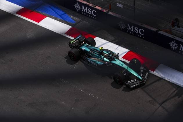 14 ALONSO Fernando (spa), Aston Martin F1 Team AMR24, action during the Formula 1 Gran Premio de la Ciudad de Mexico 2024, 20th round of the 2024 Formula One World Championship, WM, Weltmeisterschaft from October 25 to 27, 2024 on the Autodromo Hermanos Rodriguez, in Mexico City, Mexico - F1 - MEXICO CITY GRAND PRIX 2024 DPPI Panoramic  241026_R20_MESSICO_EA012537