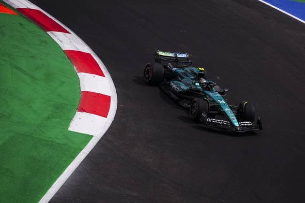 14 ALONSO Fernando (spa), Aston Martin F1 Team AMR24, action during the Formula 1 Gran Premio de la Ciudad de Mexico 2024, 20th round of the 2024 Formula One World Championship, WM, Weltmeisterschaft from October 25 to 27, 2024 on the Autodromo Hermanos Rodriguez, in Mexico City, Mexico - F1 - MEXICO CITY GRAND PRIX 2024 DPPI Panoramic  241026_R20_MESSICO_EA012530