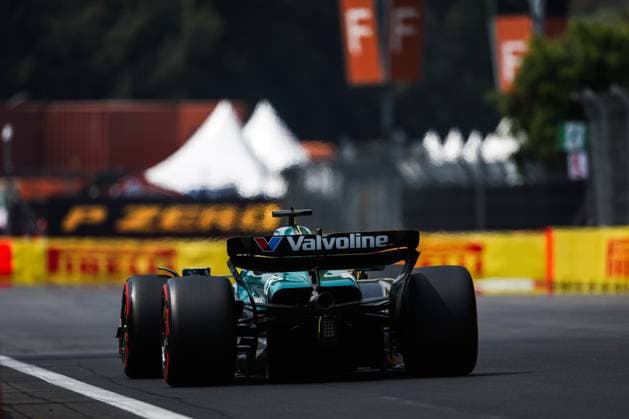 18 STROLL Lance (can), Aston Martin F1 Team AMR24, action during the Formula 1 Gran Premio de la Ciudad de Mexico 2024, 20th round of the 2024 Formula One World Championship, WM, Weltmeisterschaft from October 25 to 27, 2024 on the Autodromo Hermanos Rodriguez, in Mexico City, Mexico - F1 - MEXICO CITY GRAND PRIX 2024 DPPI Panoramic  241026_R20_MESSICO_DP_AV3_5058