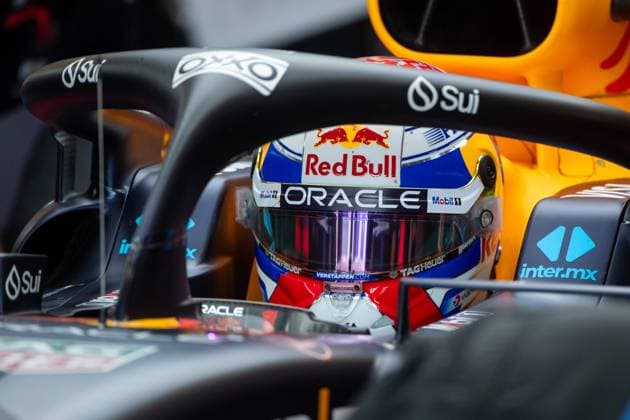 Max Verstappen Oracle Red Bull Racing, Netherlands, 01 in the pits, MEX, Formula 1 World Championship, Grand Prix of Mexico City, Autodromo Hermanos Rodriguez, Free Practice, 26 10 2024 MEX, Formula 1 World Championship, Grand Prix of Mexico City, Autodromo Hermanos Rodriguez, Free Practice, 26 10 2024 Mexico City Copyright: xEibner-Pressefoto Memmlerx EP_MMR