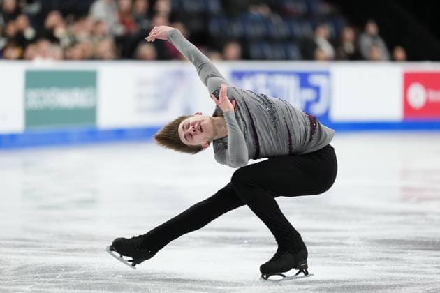 October 26, 2024, Halifax, Ns, Canada: Roman Sadovsky of Canada competes in the men s short program at the Skate Canada International Figure skating, Eiskunstlauf competition in Halifax on Saturday, October 26, 2024. Roman Sadovsky  - ZUMAc35_ 20241026_zaf_c35_066 Copyright: xDarrenxCalabresex
