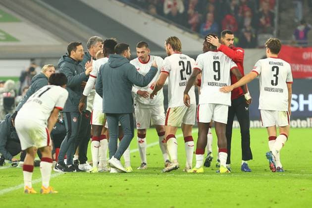 Kaiserslautern celebrate the goal to 2 4 Fortuna Duesseldorf vs 1 FC Kaiserslautern, Football, 2 Bundesliga, 10 Matchday, Season 2024 2025, 26 10 2024 DFL REGULATIONS PROHIBIT ANY USE OF PHOTOGRAPHS AS IMAGE SEQUENCES AND OR QUASI VIDEO Photo kolbert press Ant Palmer Merkur Spiel Arena NRW Germany Copyright: xkolbert-press AntxPalmerx
