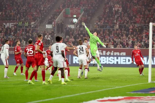 26 10 2024, Football, Fortuna Düsseldorf 1 FC Kaiserslautern, 2 Bundesliga, Merkur Spiel Arena, Season 2024 2025 Goalkeeper Julian Krahl FCK 1 Strafraumaktion Strafraumszene Verteidigt das Tor DFB regulations prohibit any use of photographs as image sequences and or quasi video Nordrhein Westfalen Germany