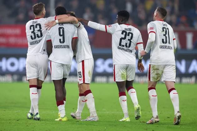 26 10 2024, Football, Fortuna Düsseldorf 1 FC Kaiserslautern, 2 Bundesliga, Merkur Spiel Arena, Season 2024 2025 Goal celebration after the 3 2 by Ragnar Ache FCK 9 DFB regulations prohibit any use of photographs as image sequences and or quasi video Nordrhein Westfalen Germany