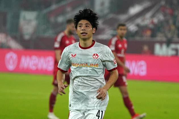 Soccer, 2 BL Season 2024 2025 Fortuna Düsseldorf vs 1 FC Kaiserslautern ,26 10 2024, Merkur Spiel Arena Düsseldorf , Daisuke Yokota, FC Kaiserslautern action, single picture