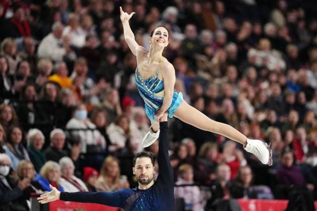 October 26, 2024, Halifax, Ns, Canada: Deanna Stellato-Dudek and Maxime Deschamps of Canada compete in the pairs free program at the Skate Canada International Figure skating, Eiskunstlauf competition in Halifax on Saturday, October 26, 2024. Deanna Stellato-Dudek, Maxime Deschamps  - ZUMAc35_ 20241026_zaf_c35_168 Copyright: xDarrenxCalabresex