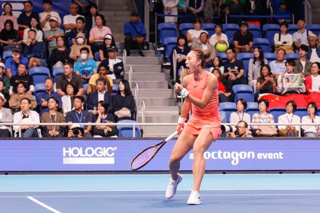 October 27, 2024, Tokyo, Japan: Qinwen ZHENG (CHN) in action against Sofia KENIN (USA) during the Singles Final match of Toray Pan Pacific Open Tennis Tournament 2024 at the Ariake Coliseum. Zheng won 7-6(5), 6-3. Tokyo Japan - ZUMAm191 20241027_aap_m191_021 Copyright: xRodrigoxReyesxMarinx
