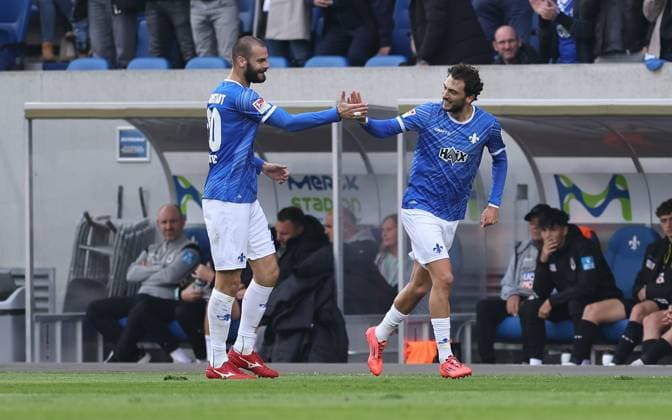 27 10 2024, xdcx, Soccer 2 Bundesliga, SV Darmstadt 98 SSV Ulm 1846, emonline, emspor, despor, v l , Goal celebration, celebrate the goal DFL DFB REGULATIONS PROHIBIT ANY USE OF PHOTOGRAPHS AS IMAGE SEQUENCES AND OR QUASI VIDEO Copyright: HMBxMedia Claus