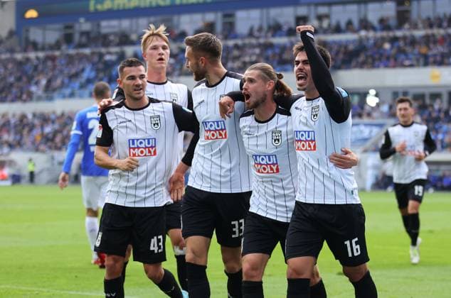27 10 2024, xdcx, Soccer 2 Bundesliga, SV Darmstadt 98 SSV Ulm 1846, emonline, emspor, despor, v l , Goal celebration, celebrate the goal DFL DFB REGULATIONS PROHIBIT ANY USE OF PHOTOGRAPHS AS IMAGE SEQUENCES AND OR QUASI VIDEO Copyright: HMBxMedia Claus