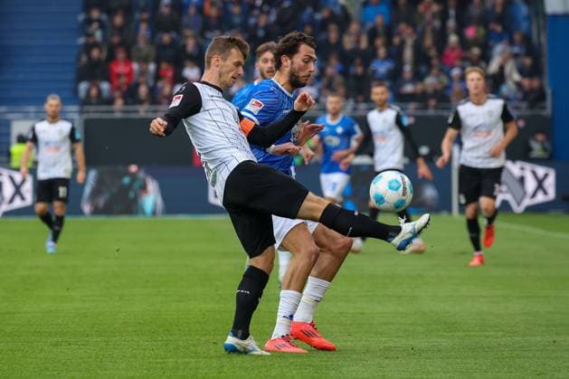 2024 10 28 xJFAx 2 Bundesliga SV Darmstadt 98 SSV Ulm 1846 v l , Thomas Geyer SSV Ulm 1846 , Fraser Hornby SV Darmstadt 98 , Zweikampf, Action, Aktion, Battles for the Ball DFL DFB REGULATIONS PROHIBIT ANY USE OF PHOTOGRAPHS as IMAGE SEQUENCES and or QUASI VIDEO Copyright: JoaquimxFerreira